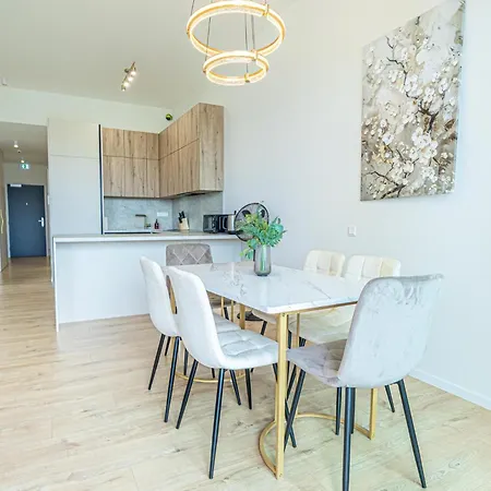 Fancy 2br & 1lr Panoramic Sky View *