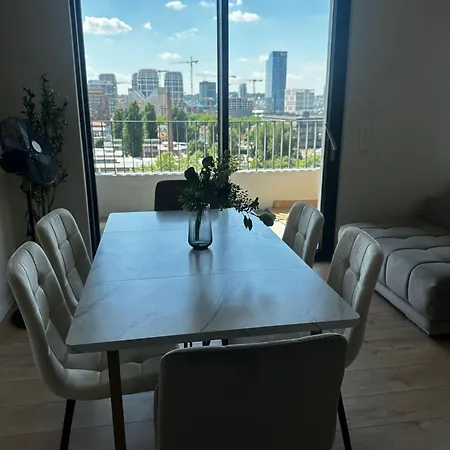 Fancy 2br & 1lr Panoramic Sky View Apartmán Bratislava