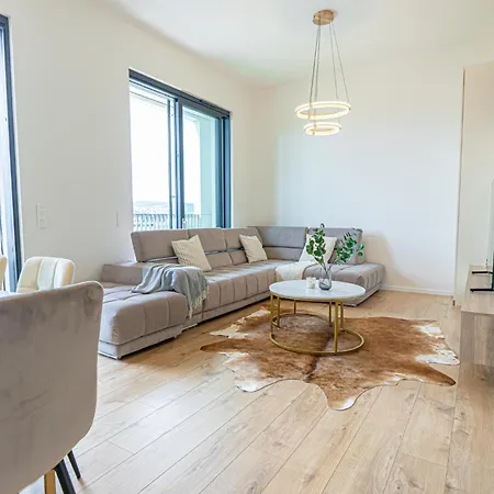 Apartmán Fancy 2br & 1lr Panoramic Sky View *